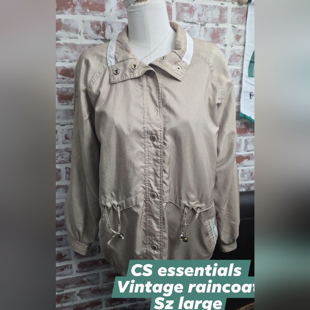 CS essentials womens vintage raincoat sz large